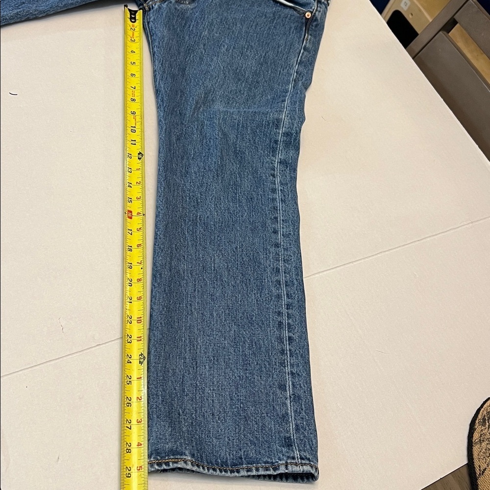LEVI’S 501 MENS MEDIUM WASH STRAIGHT LEG JEANS 34x29 - Picture 10 of 16